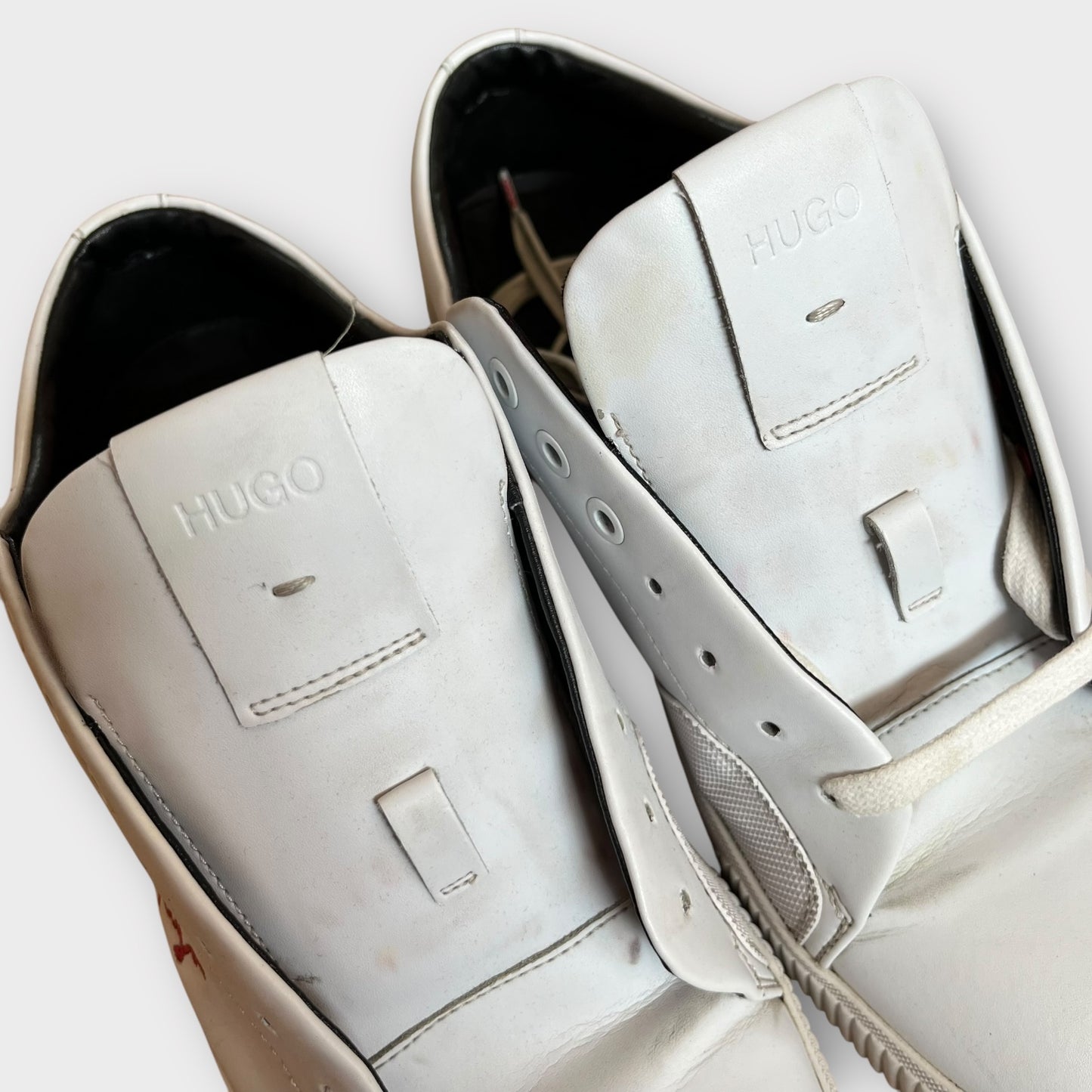 HUGO BOSS White Snake Leather Sneakers