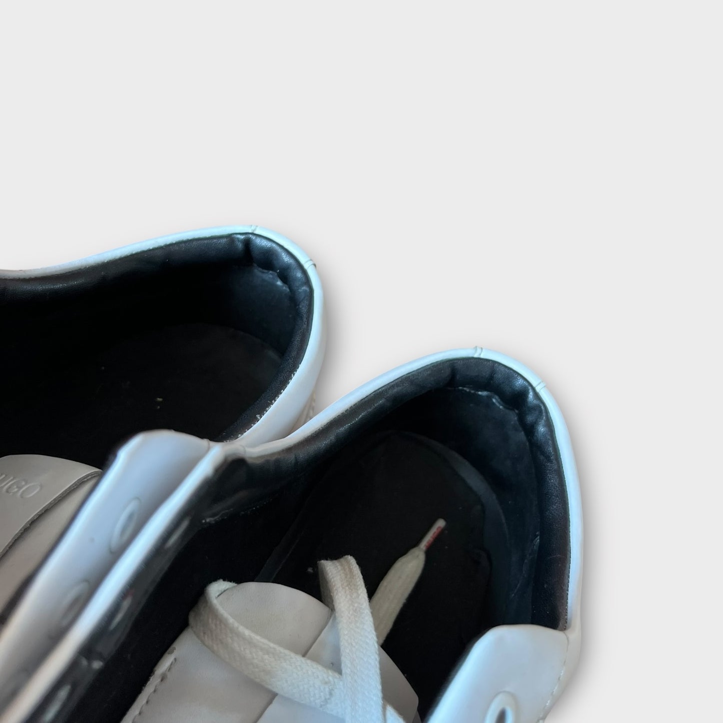 HUGO BOSS White Snake Leather Sneakers