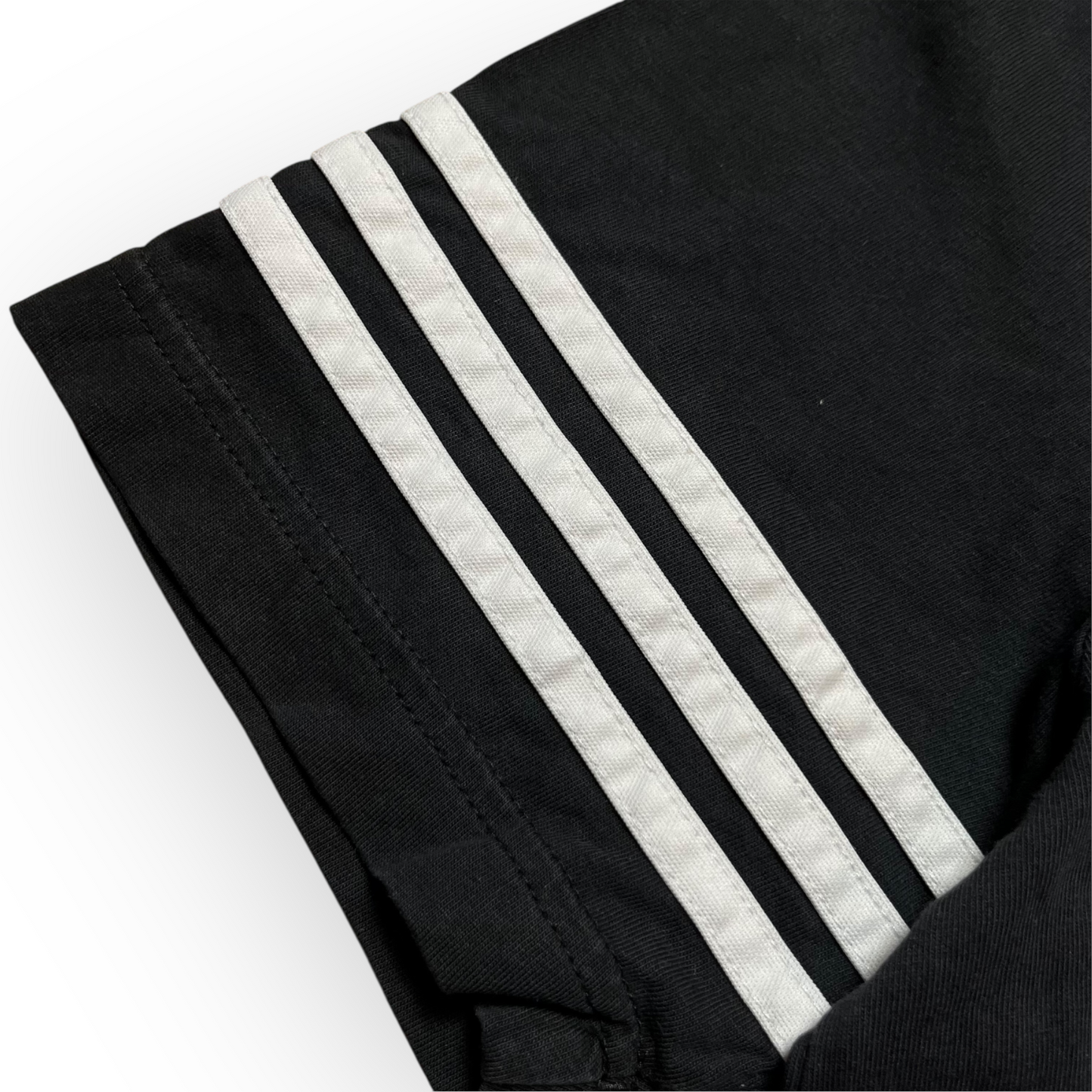 Adidas T-Shirt