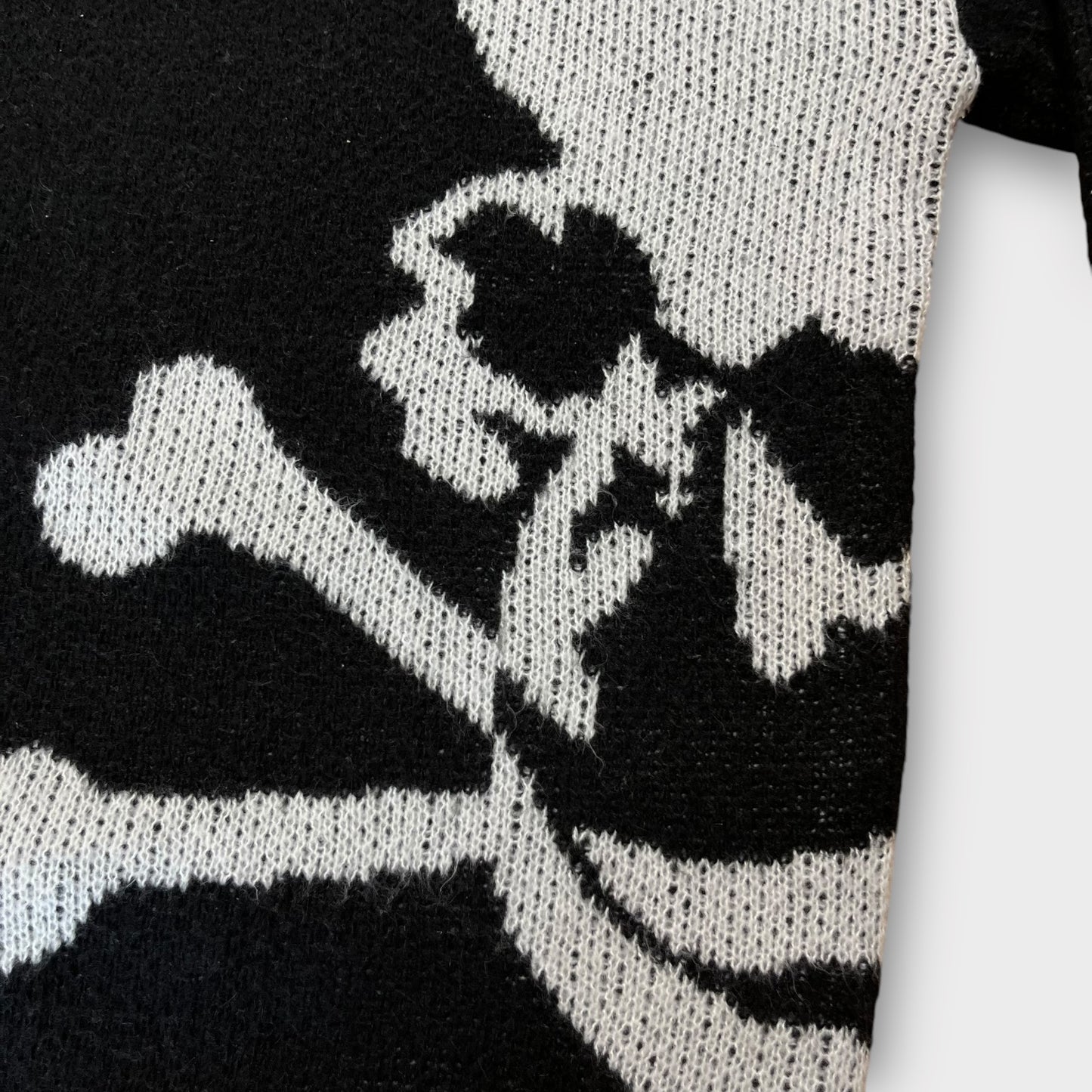 Y2K Skull Graphic Sweater