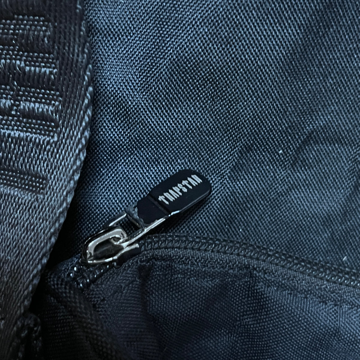 Trapstar Irongate T Crossbody Bag (Replica)