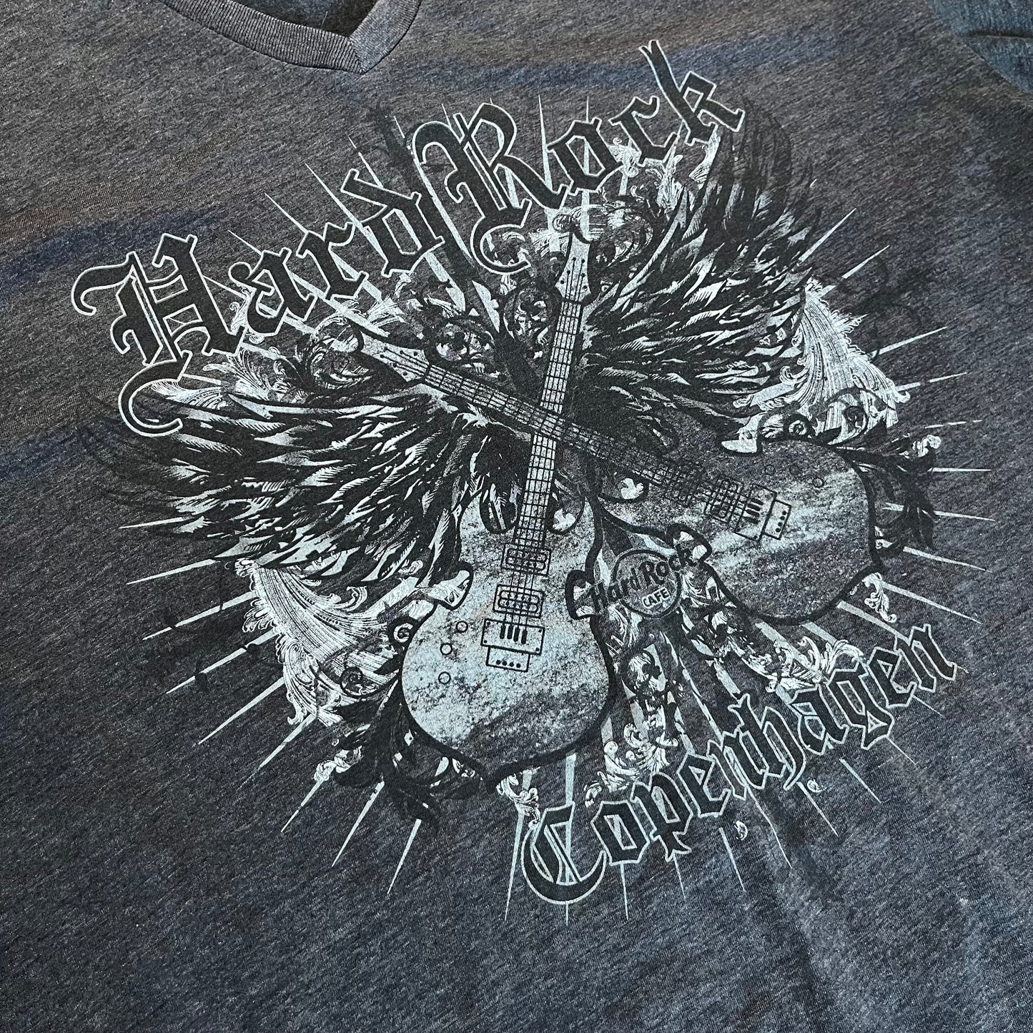Hard Rock Cafe Y2K Graphic T-Shirt