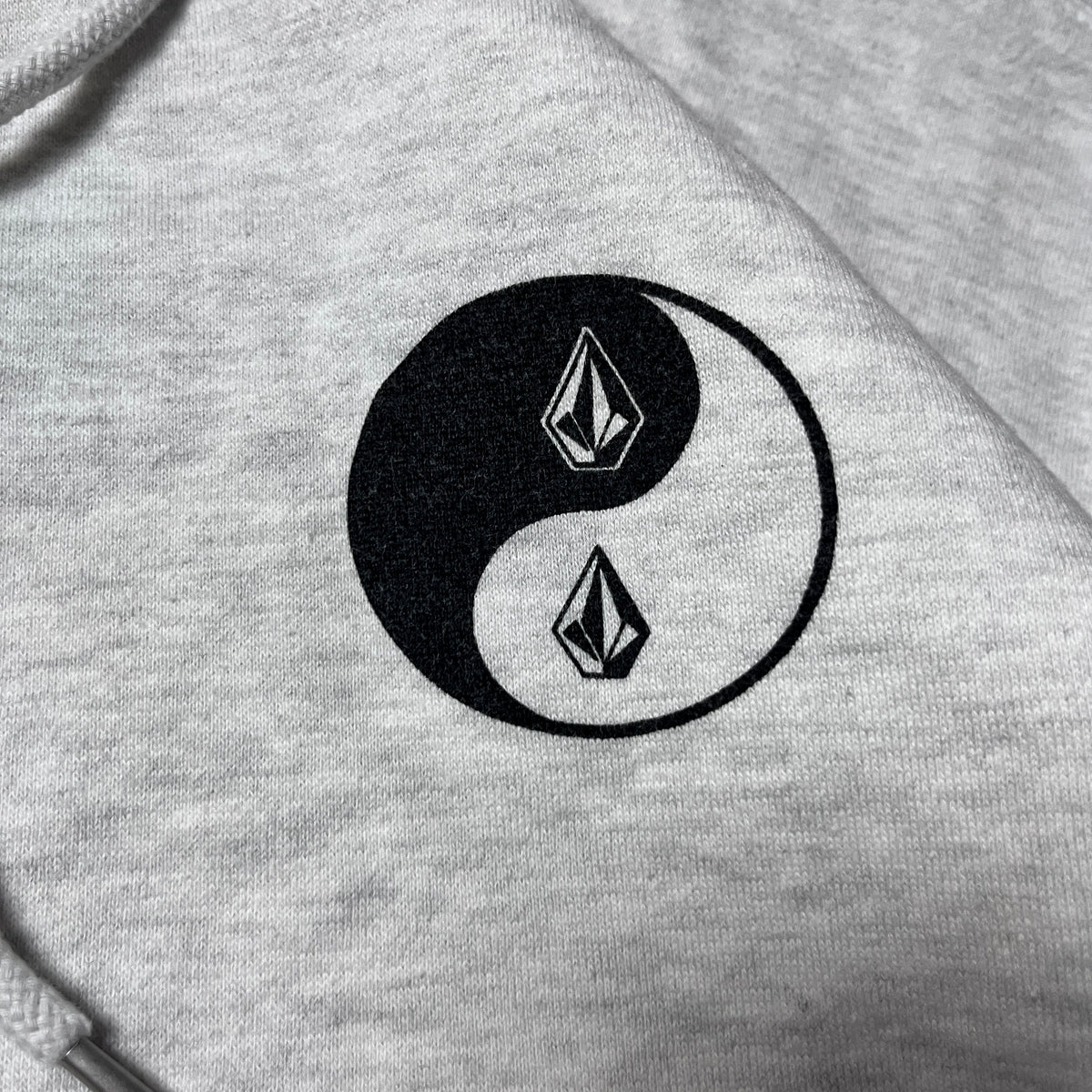 Volcom "Watanie" Heavy Cotton Boxy Y2K Skater Graphic Hoodie