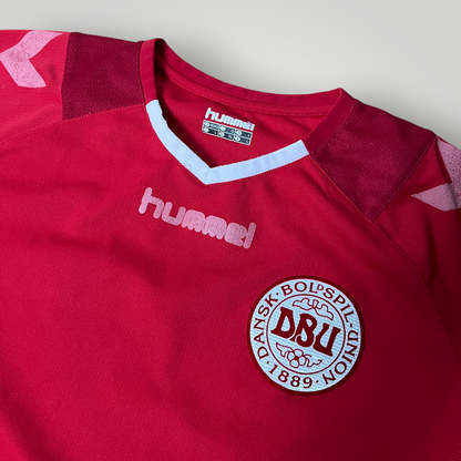 Hummel Denmark 2002/2004 Vintage Home Football Jersey T-Shirt