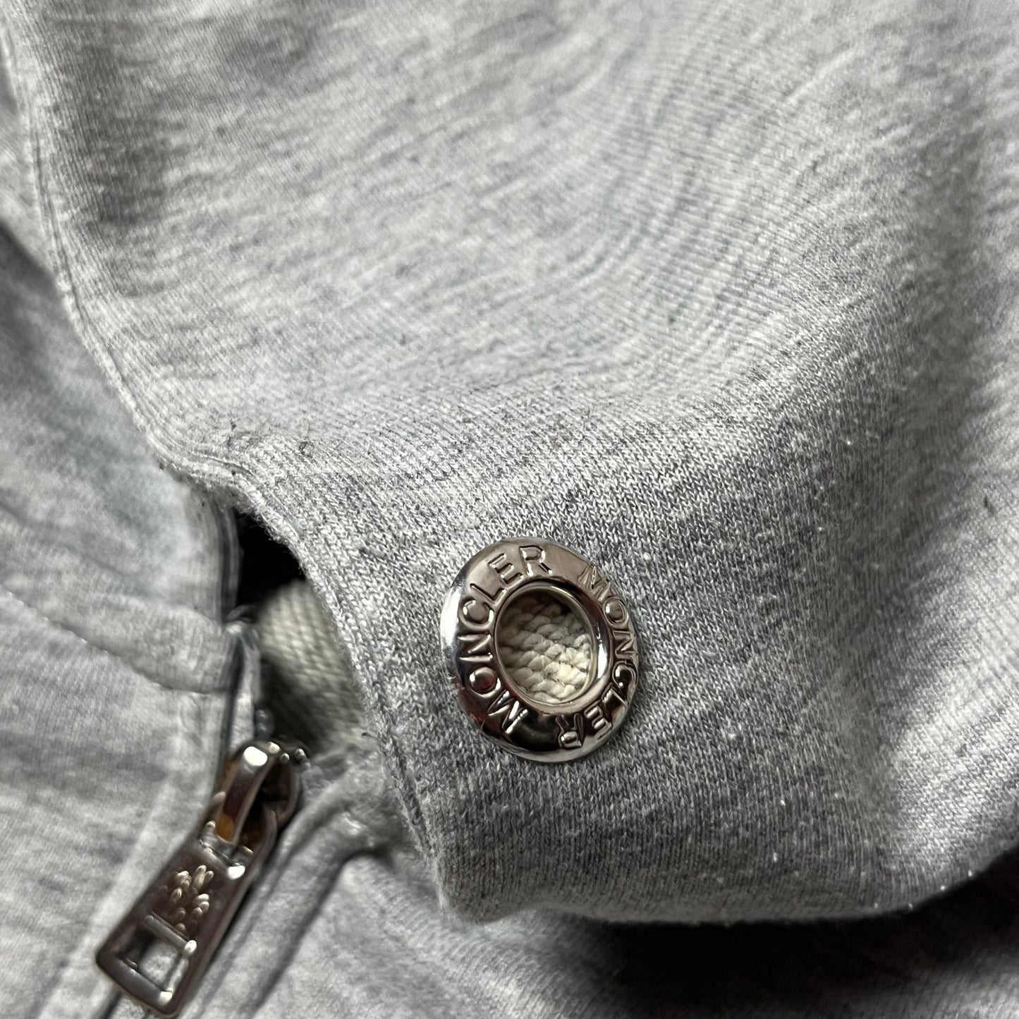 Moncler Zip-Up Hoodie (Replica)