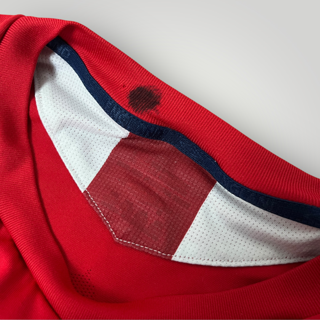Umbro England 2004/2006 Vintage Football Jersey T-Shirt