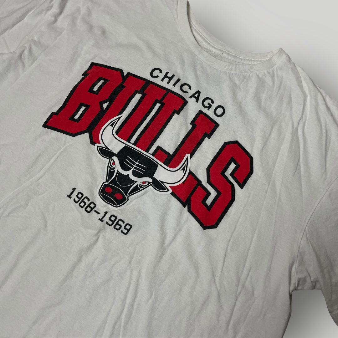 Chicago Bulls x Mitchaell & Ness Lettered Graphic Jersey T-Shirt