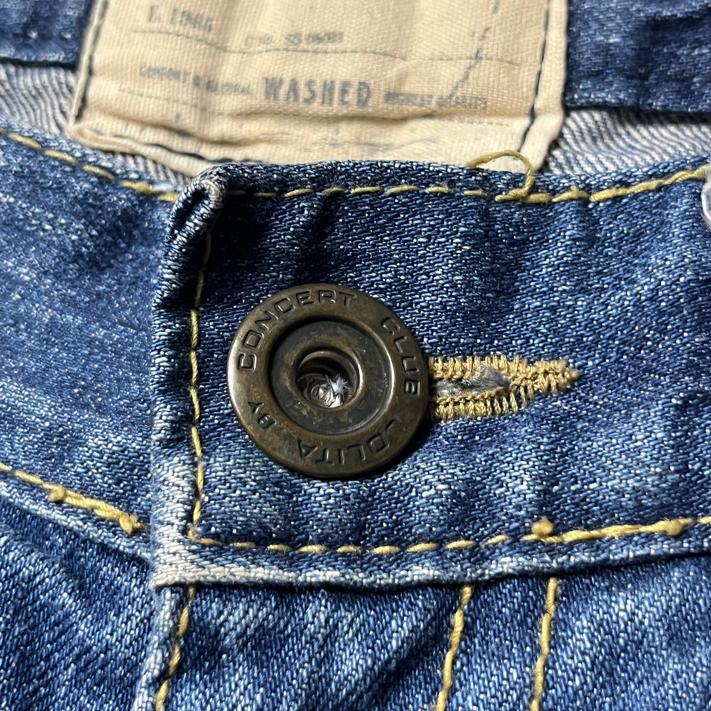 Yoshitomo Nara x Lolita Jeans "Nerdy Superman" Vintage 2000's Y2K Denim Shorts (Дамско)