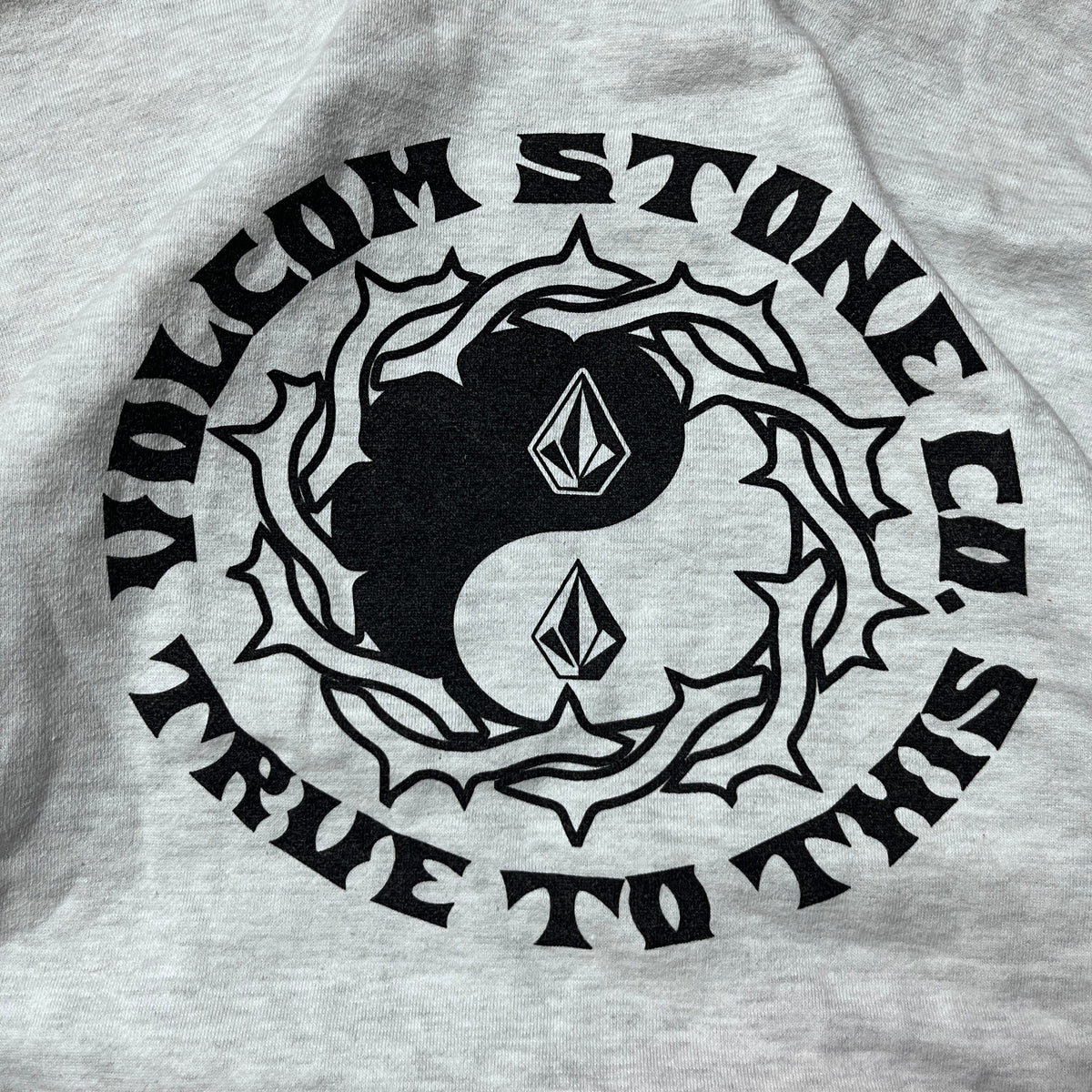 Volcom "Watanie" Heavy Cotton Boxy Y2K Skater Graphic Hoodie