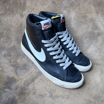 Nike Blazer Mid 77 Black White