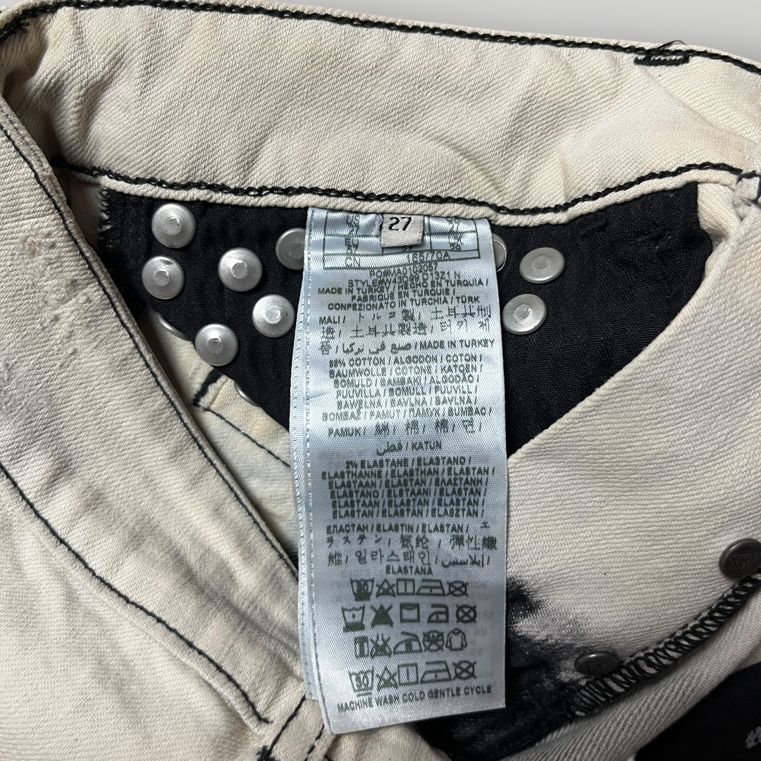 GUESS Y2K Studded Distressed Denim Shorts (Дамско)