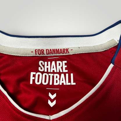 Hummel Denmark 2021/2022 Simon Kjaer #4 Football Jersey T-Shirt