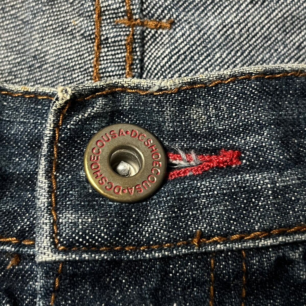 DC Vintage 2000's Y2K Hip-Hop Heavy Cotton Skater Denim Jorts