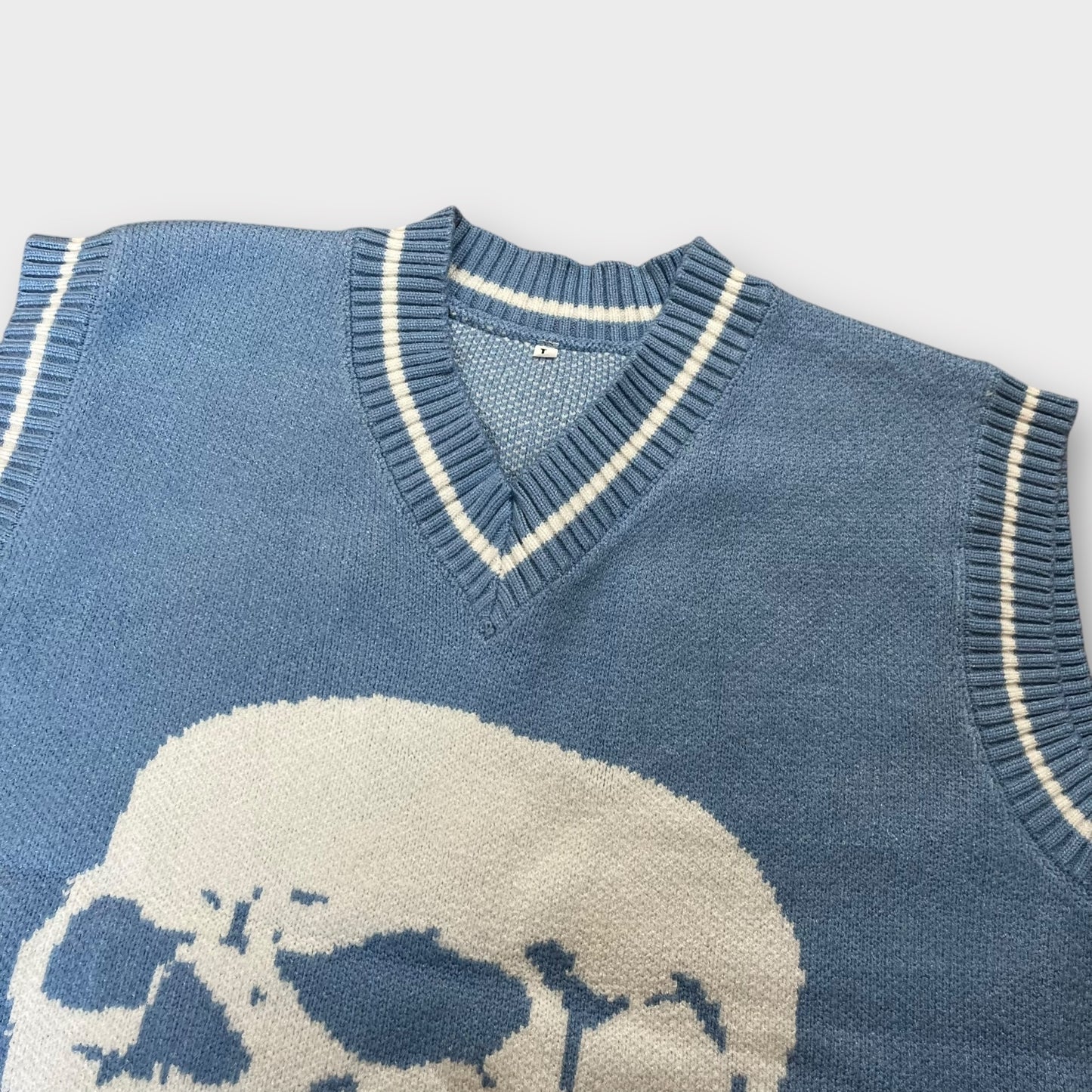 Y2K Graphic Skull Sleevless Sweater