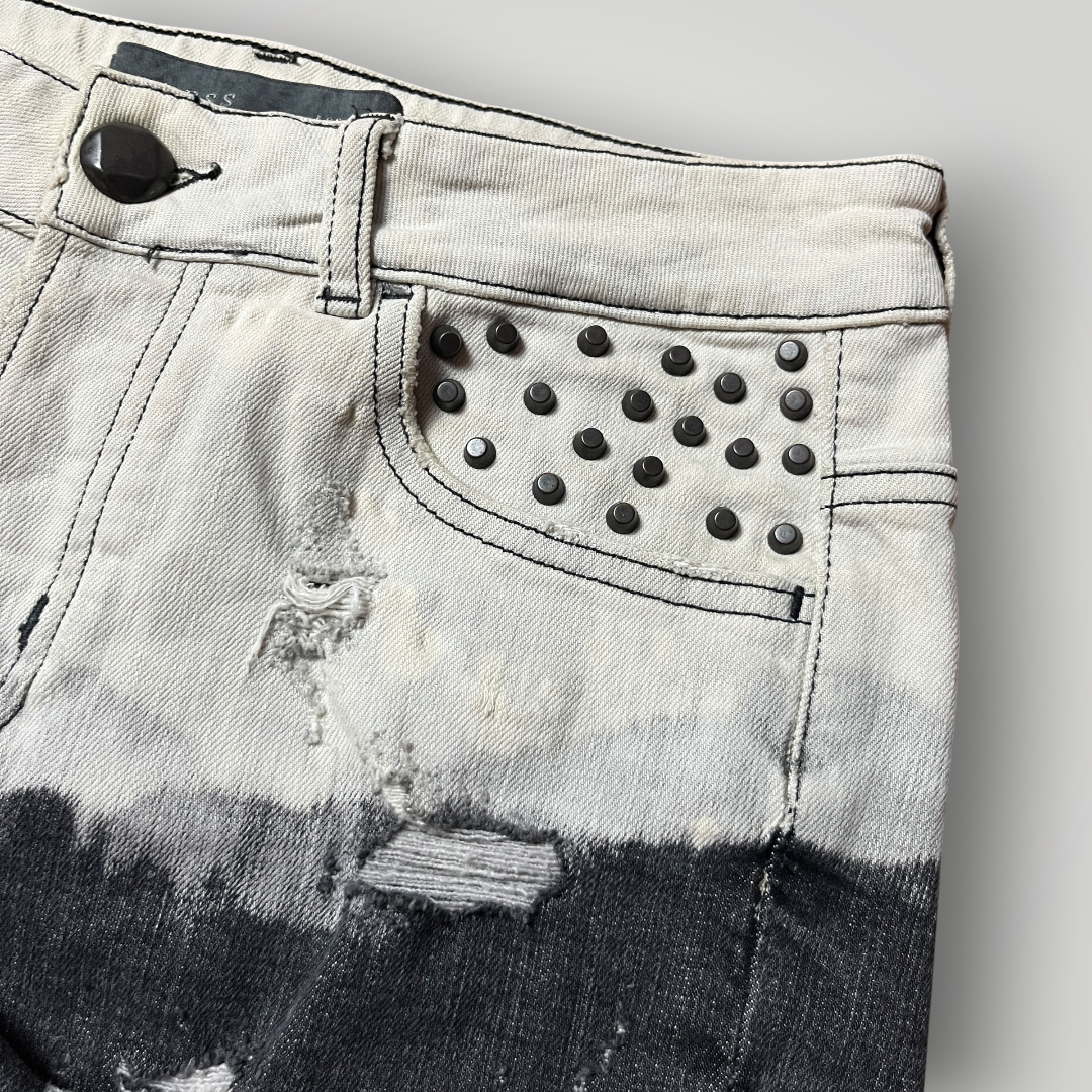 GUESS Y2K Studded Distressed Denim Shorts (Дамско)