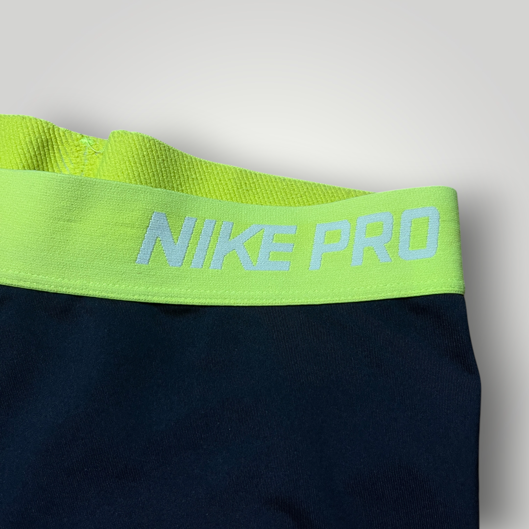 Nike Pro Shorts (Дамско)
