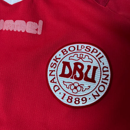 Hummel Denmark 2002/2004 Vintage Home Football Jersey T-Shirt