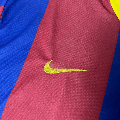 Nike Barcelona Ronaldinho #10 Football Jersey T-Shirt (Replica)
