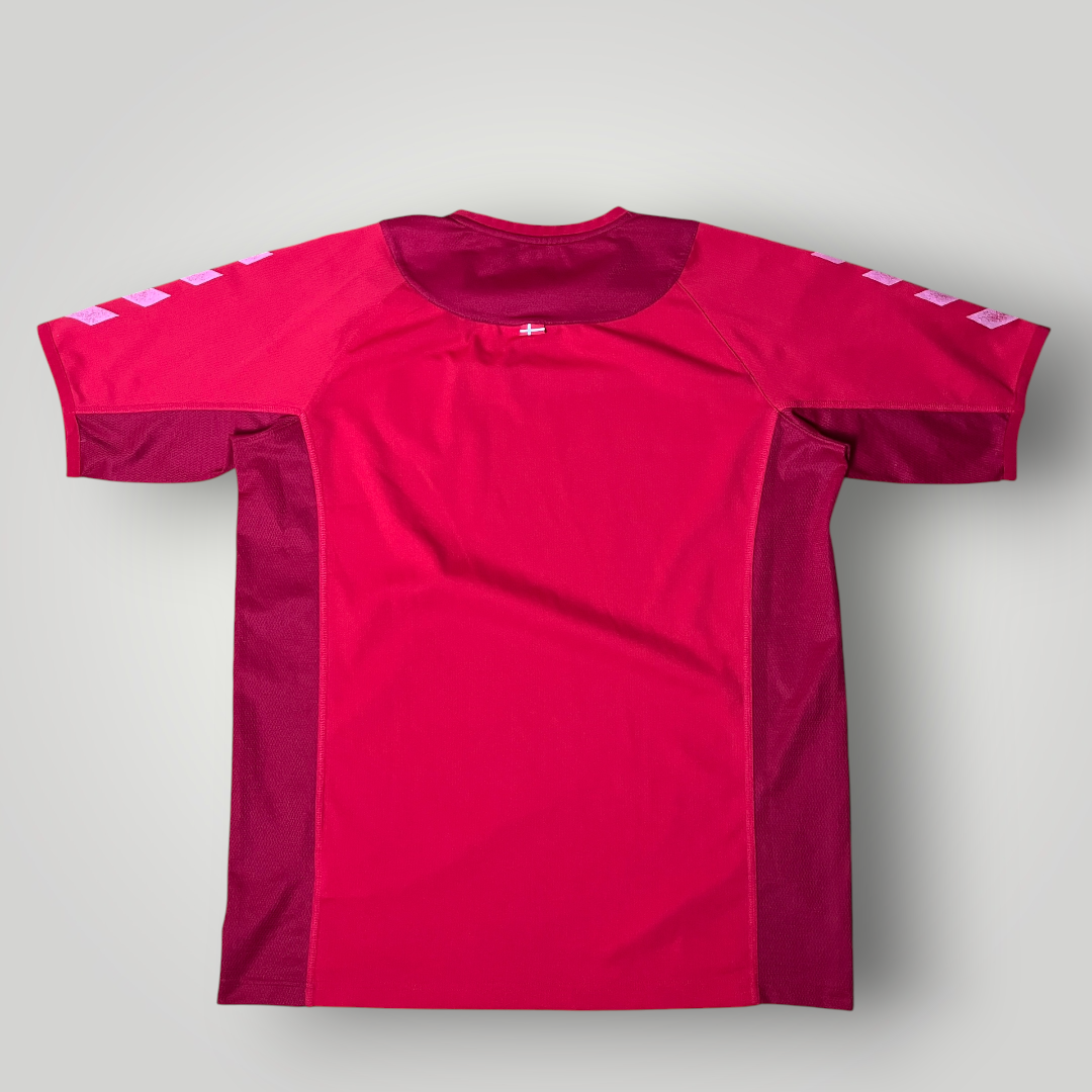 Hummel Denmark 2002/2004 Vintage Home Football Jersey T-Shirt