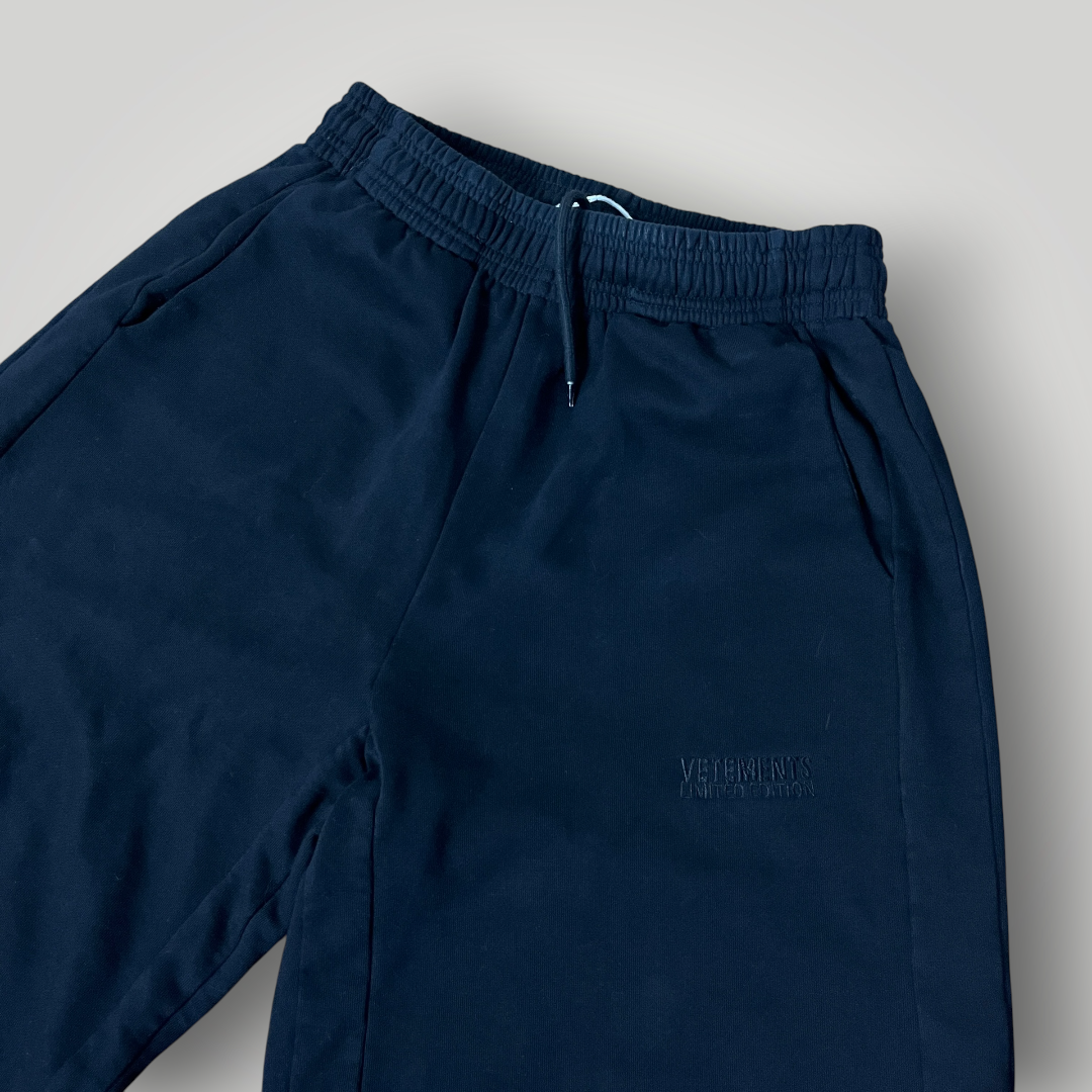 VETEMENTS Limited Edition Heavy Cotton Baggy Pants (Replica)