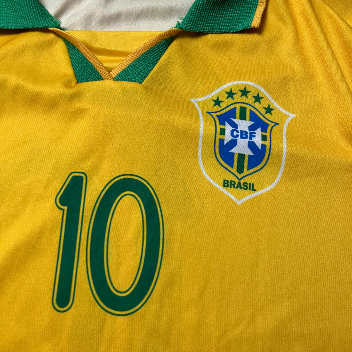 Vintage 2006 Brasil Home Ronaldinho #10 Fan Football Jersey T-Shirt