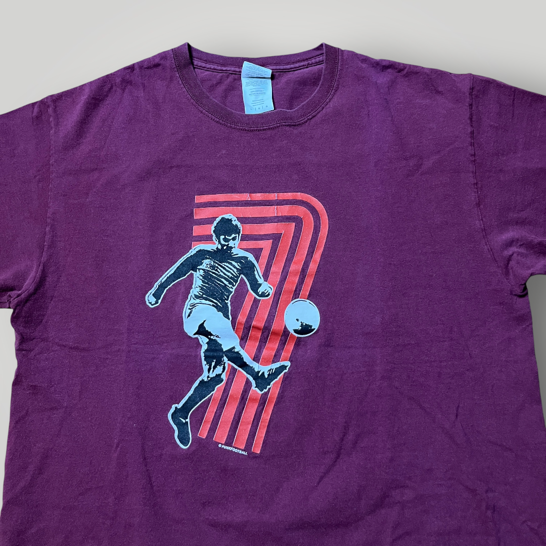 Punk Football "George Best - No 7 Retro" Vintage 2000's Y2K Heavy Cotton Graphic T-Shirt
