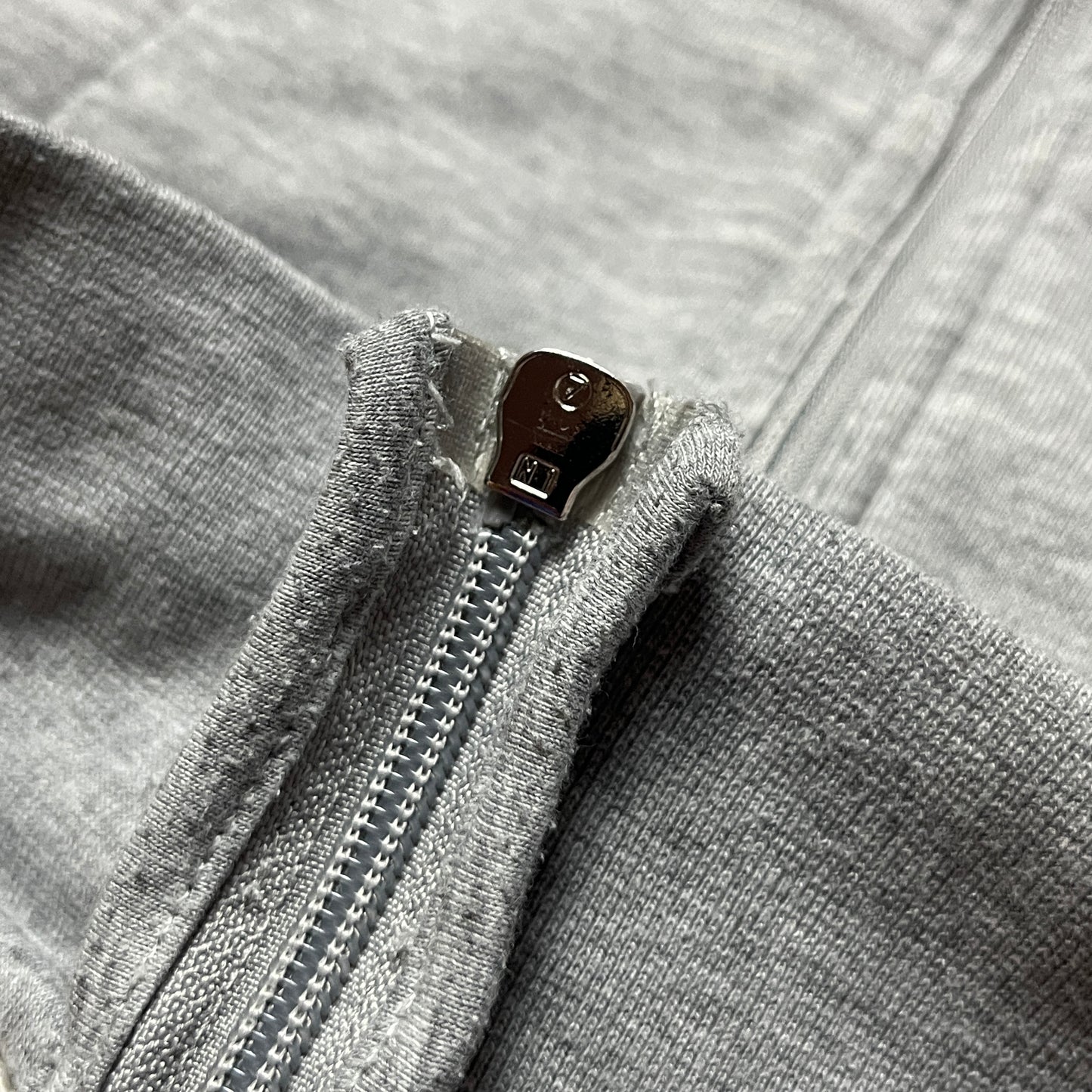 Moncler Zip-Up Hoodie (Replica)