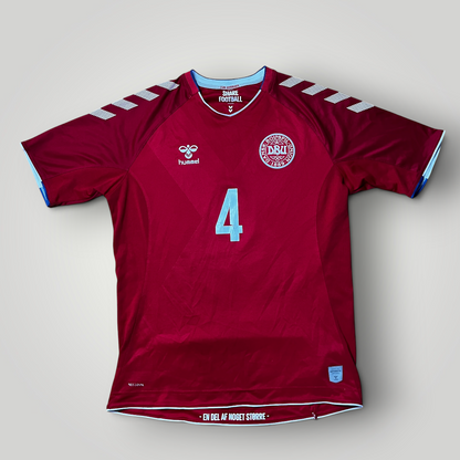 Hummel Denmark 2021/2022 Simon Kjaer #4 Football Jersey T-Shirt