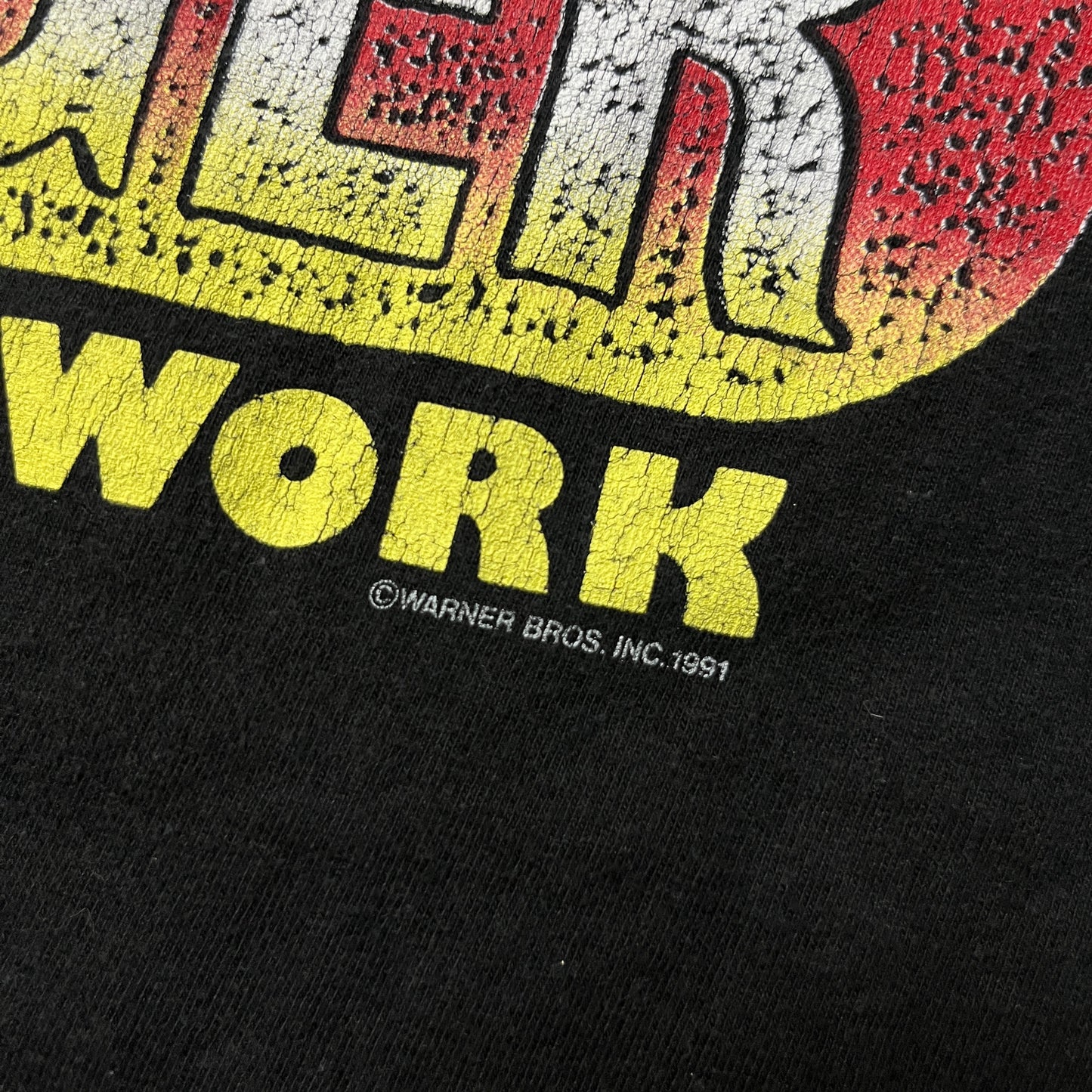 Warner Bros Looney Tunes Vintage 90's Wile E. Coyote Graphic Tubular Knit Faded USA MADE T-Shirt