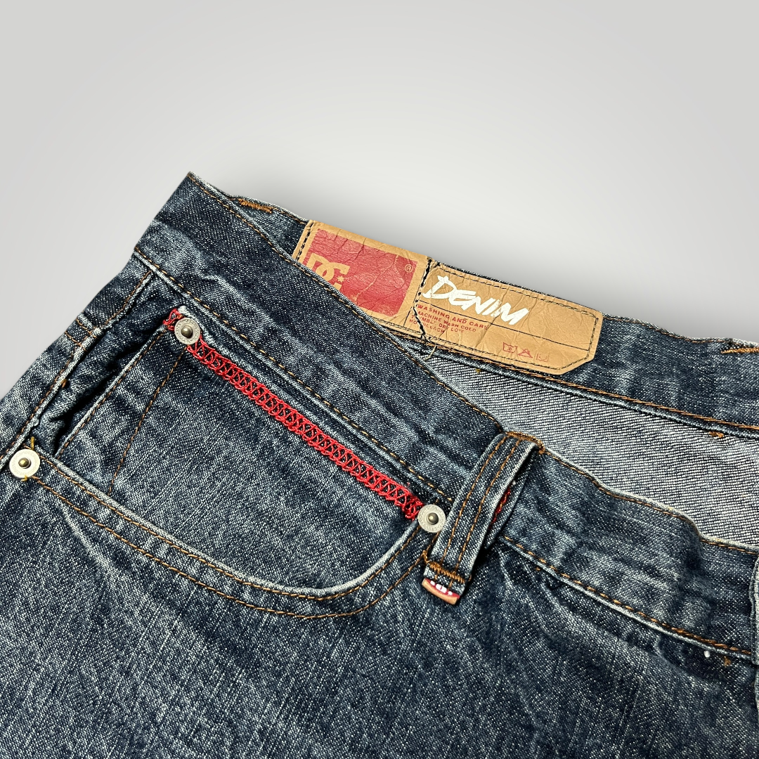 DC Vintage 2000's Y2K Hip-Hop Heavy Cotton Skater Denim Jorts