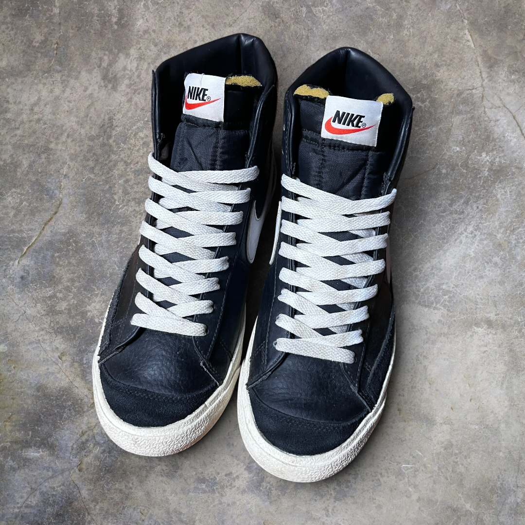 Nike Blazer Mid 77 Black White