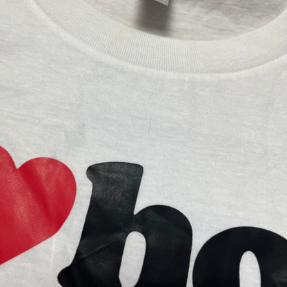 "I LOVE HOT MOMS" Funny Graphic T-Shirt